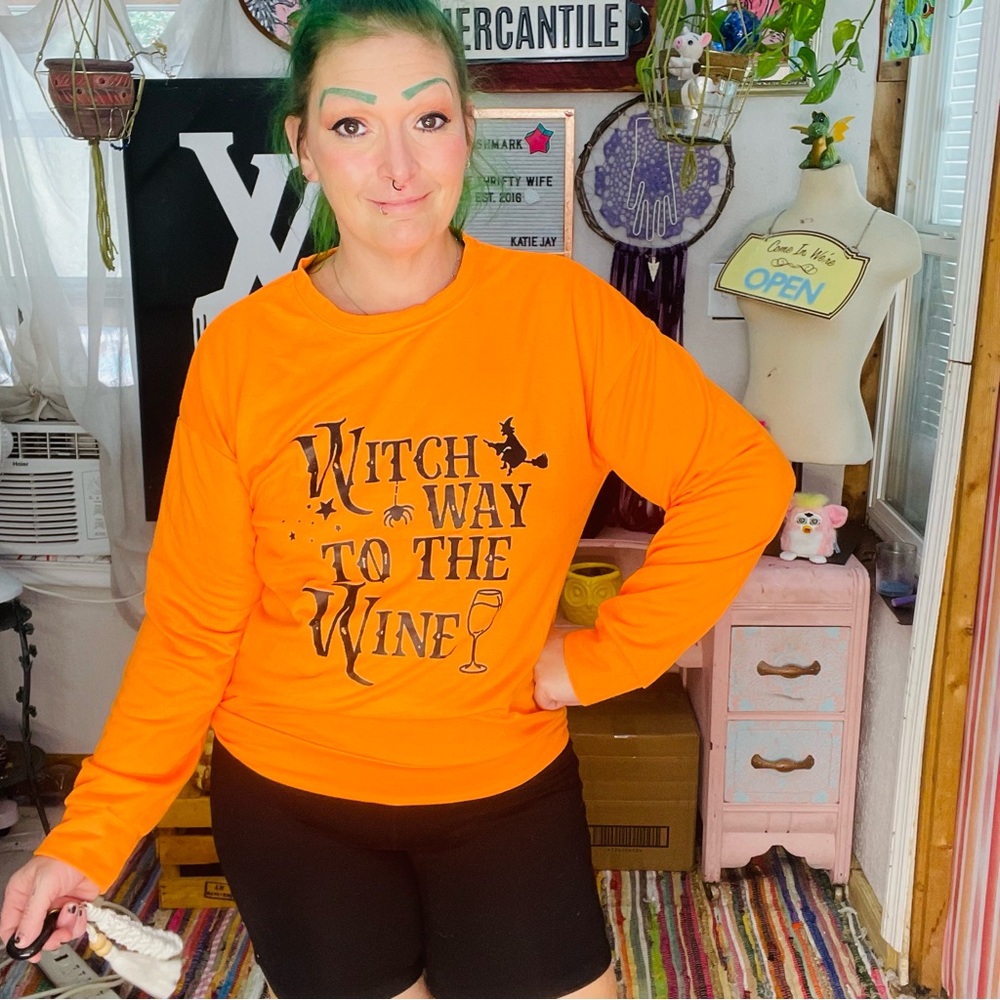 Orange Boxy Long Sleeve Sweatshirt Witch way to the wine Size Small